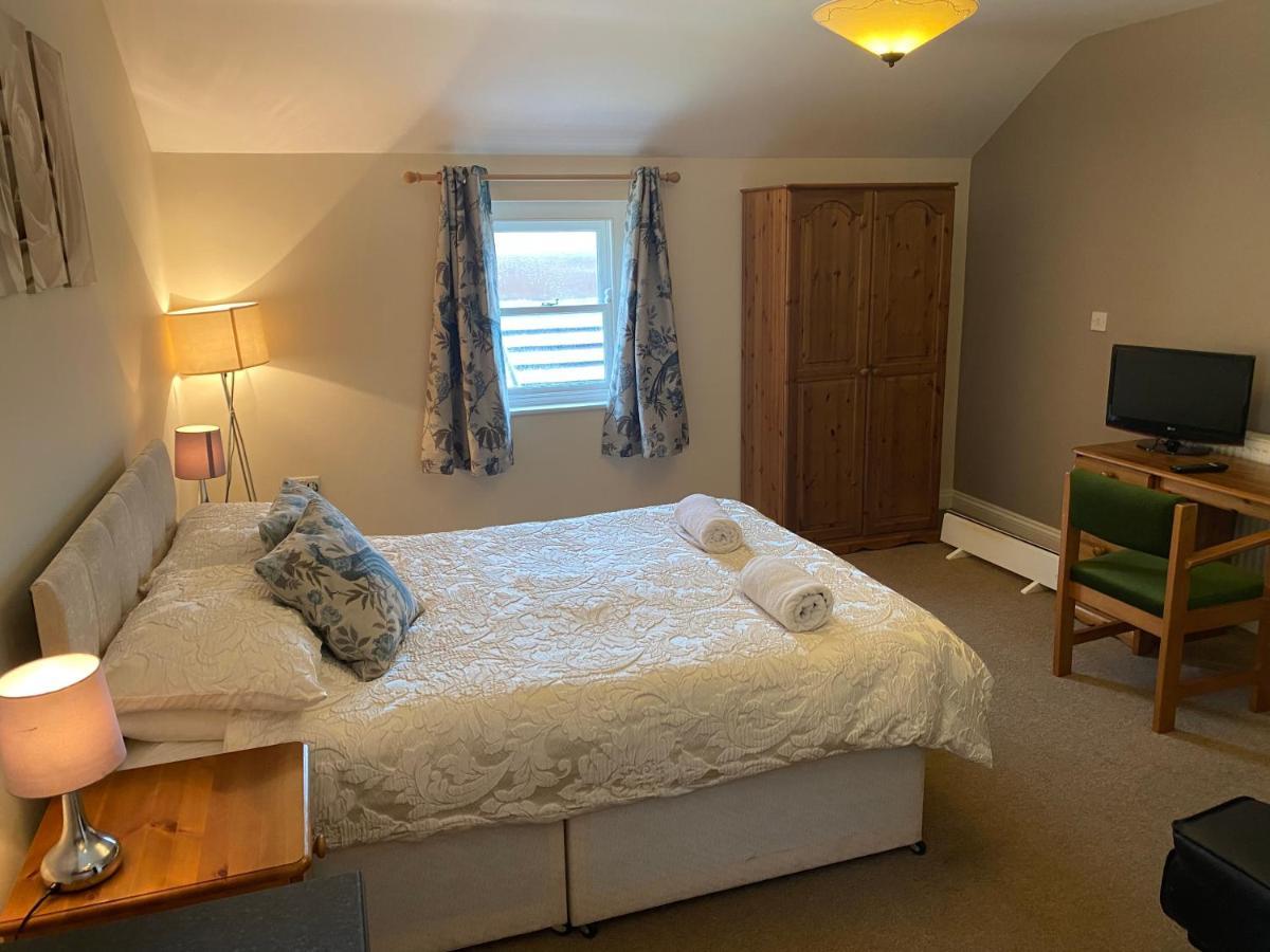 The Duke Of Edinburgh Inn Newgale Экстерьер фото